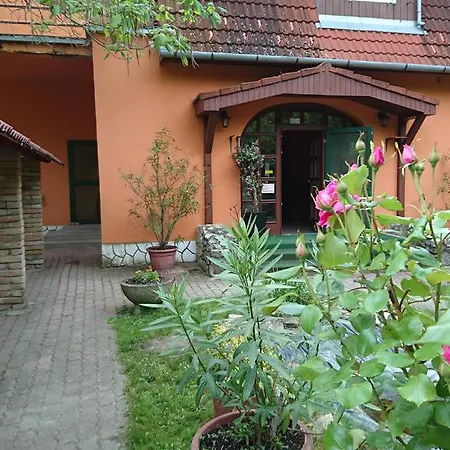 Guest house Aranyhal Panzio Es Etterem Balatonbereny