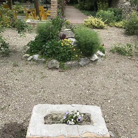 Guest house Aranyhal Panzio Es Etterem *
